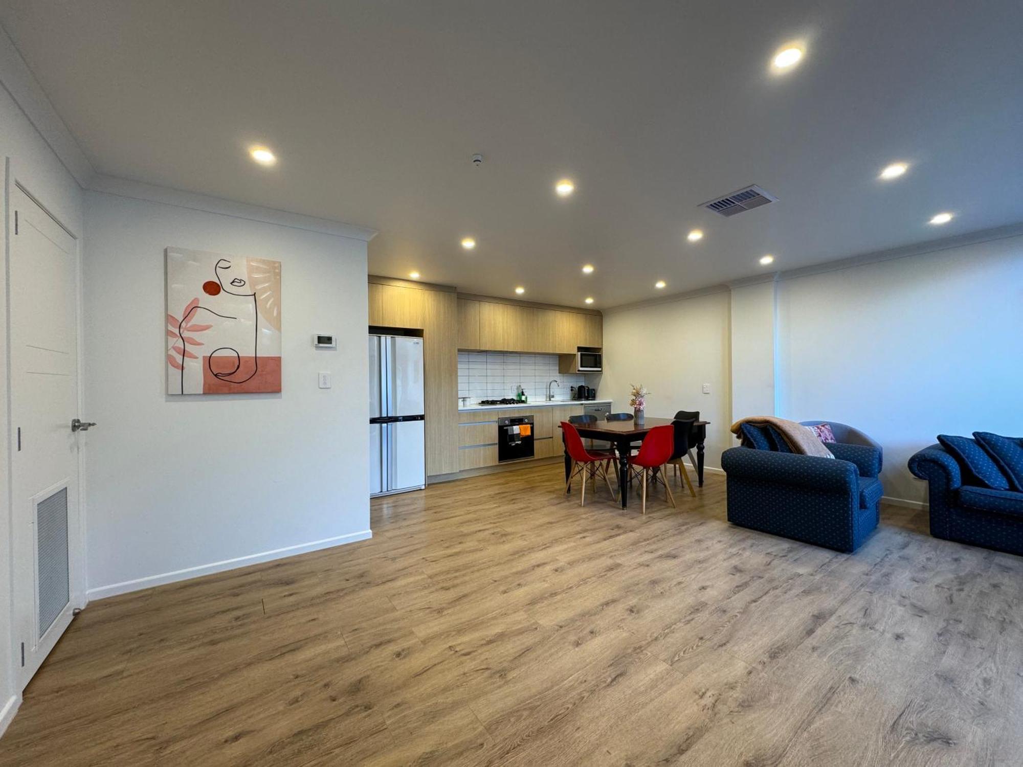 No Party Allowed, Entire Brand New 3 Bedroom Townhouse, Free Unlimited Fibre Wifi And Free Parking Wellington Dış mekan fotoğraf
