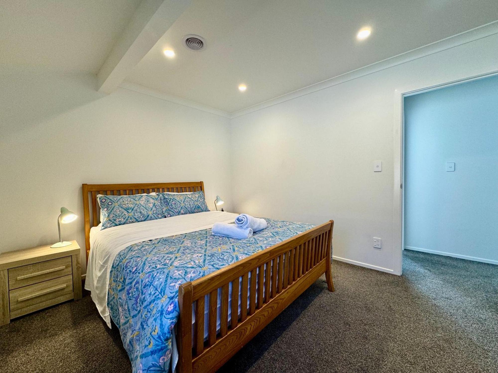 No Party Allowed, Entire Brand New 3 Bedroom Townhouse, Free Unlimited Fibre Wifi And Free Parking Wellington Dış mekan fotoğraf