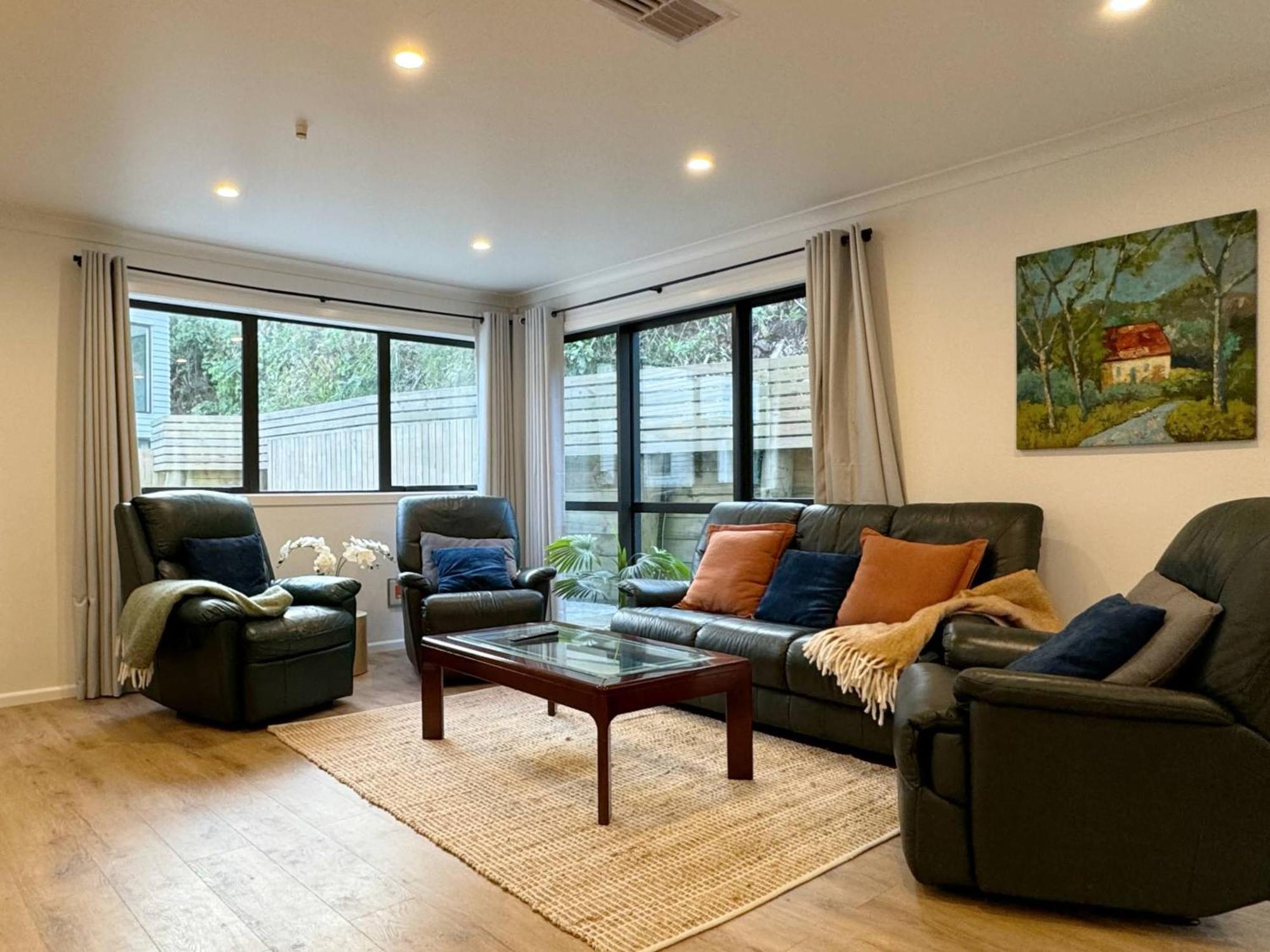 No Party Allowed, Entire Brand New 3 Bedroom Townhouse, Free Unlimited Fibre Wifi And Free Parking Wellington Dış mekan fotoğraf