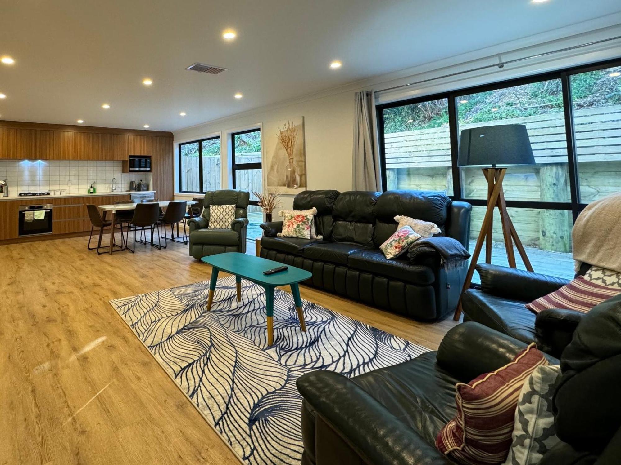 No Party Allowed, Entire Brand New 3 Bedroom Townhouse, Free Unlimited Fibre Wifi And Free Parking Wellington Dış mekan fotoğraf