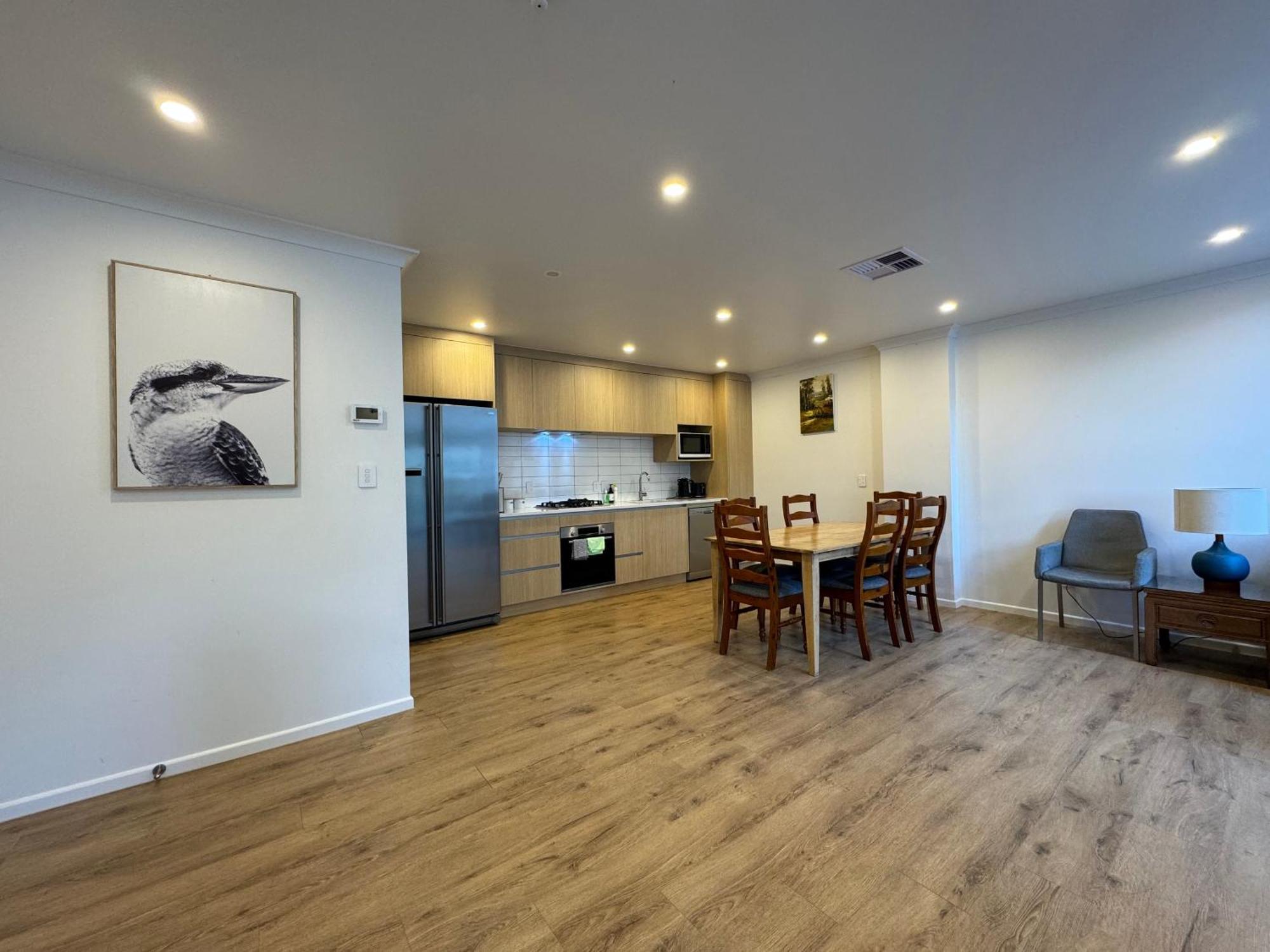 No Party Allowed, Entire Brand New 3 Bedroom Townhouse, Free Unlimited Fibre Wifi And Free Parking Wellington Dış mekan fotoğraf