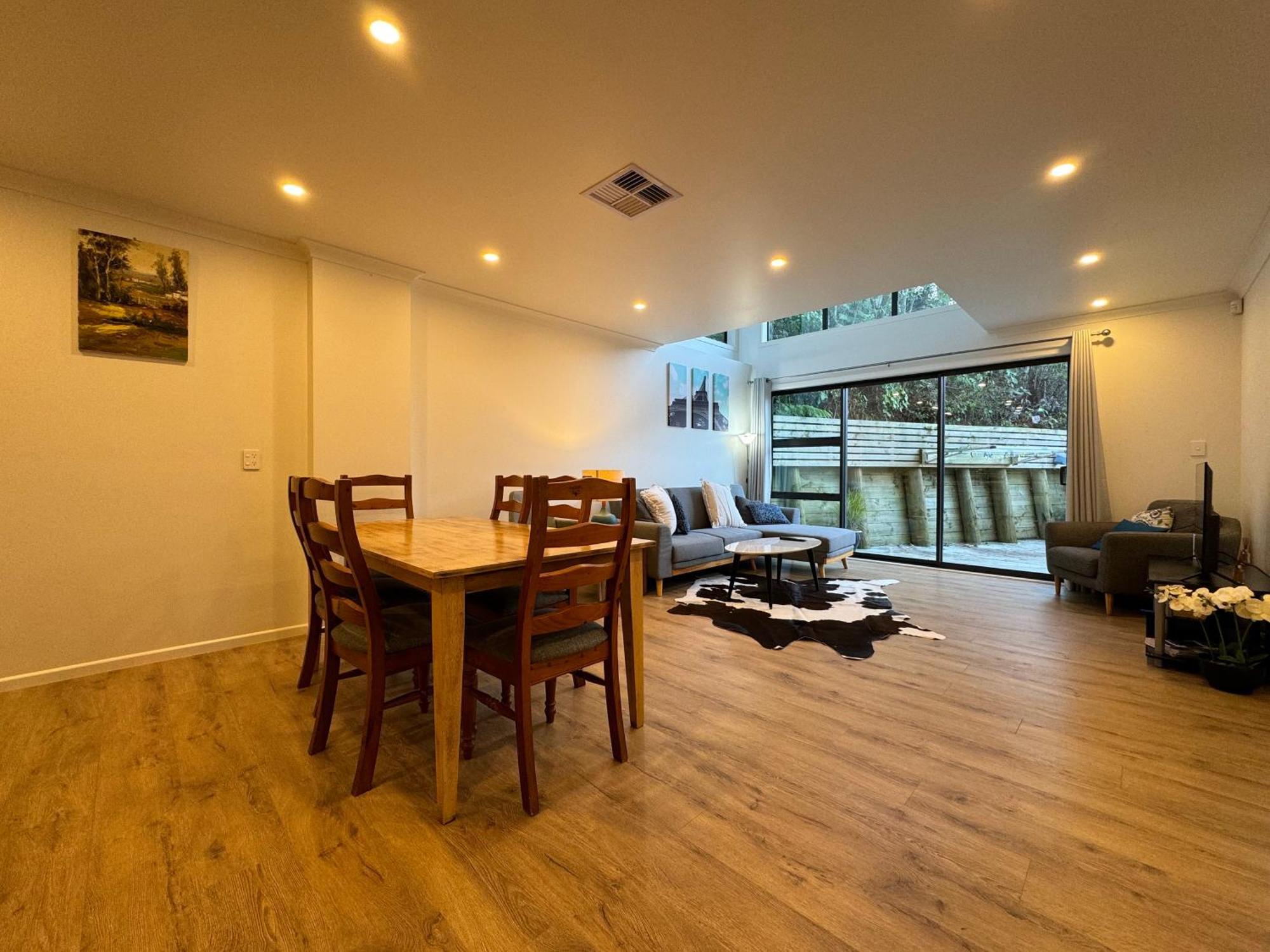 No Party Allowed, Entire Brand New 3 Bedroom Townhouse, Free Unlimited Fibre Wifi And Free Parking Wellington Dış mekan fotoğraf